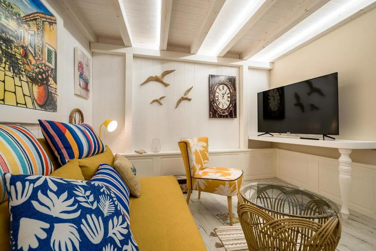 La Casa Di Nonna Piera Hotel Giardini Naxos 0*,  Italy